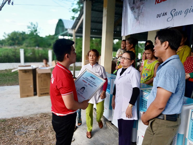 trao tặng máy làm mát nakami trung tâm khuyết tật huyện Phú Ninh - Quảng Nam