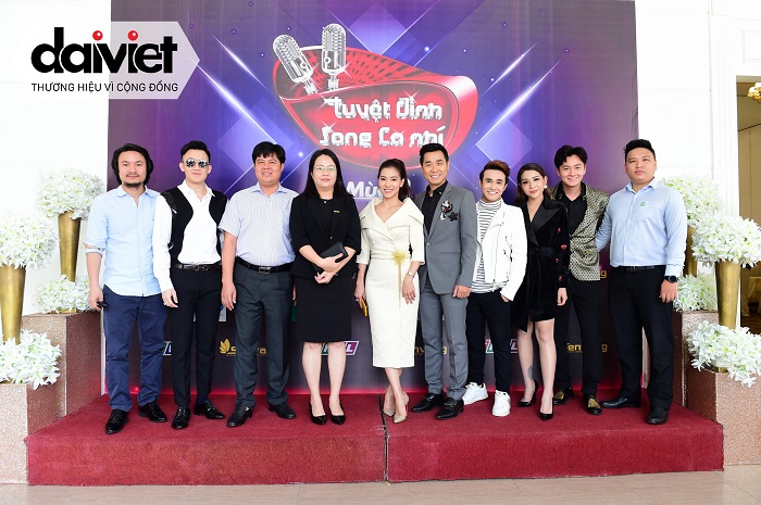 Hình ảnh lưu niệm tại buổi họp báo