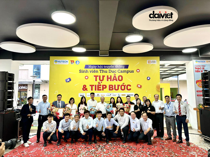 dai viet tai tro ngay hoi hutech201