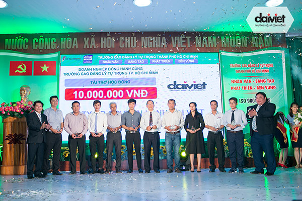 Hình ảnh tại buổi lễ kỷ niệm 36 năm Ngày Nhà giáo Việt Nam và khai giảng Năm học mới 2018-2019
