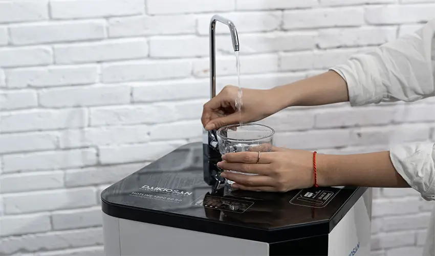 Máy lọc nước nhiễm mặn sẽ giúp loại bỏ vi khuẩn