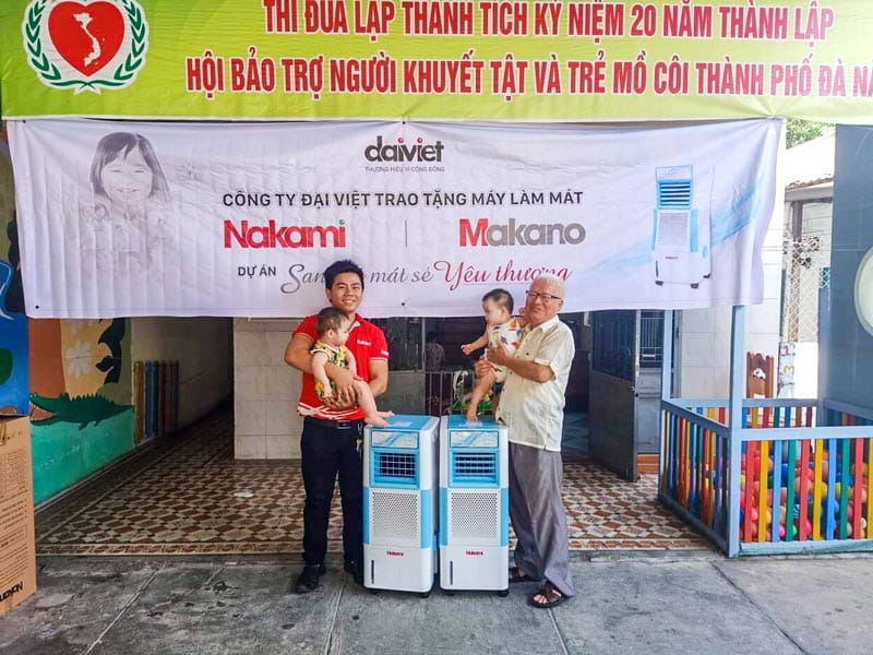 dự án San gió mát sẻ yêu thương trao tặng máy làm mát nakami