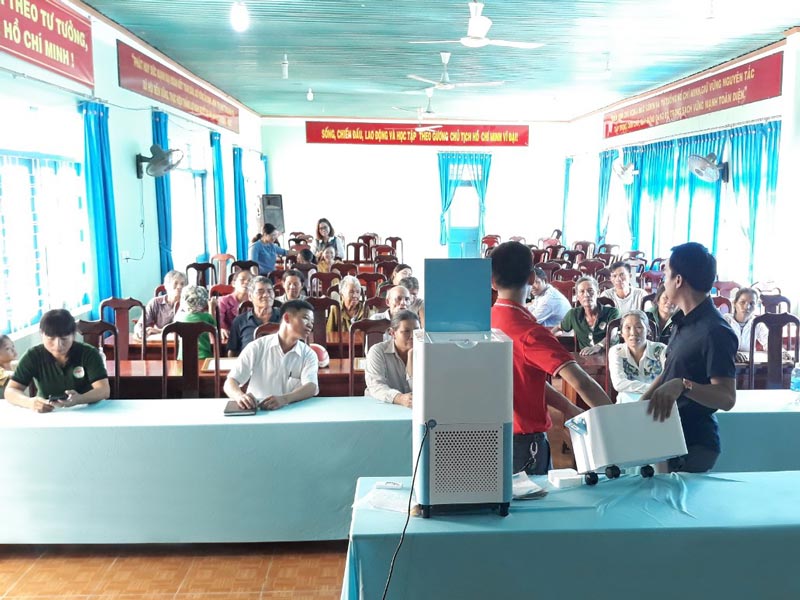 hình ảnh trao tặng máy làm mát