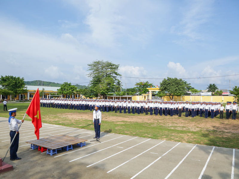 Makano - Nakami mang gió mát tới hải quân vùng 2, vùng 5